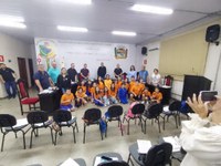 Alunos do 5º ano dom Ensino Fundamental a Escola Aquarela visitam Sede