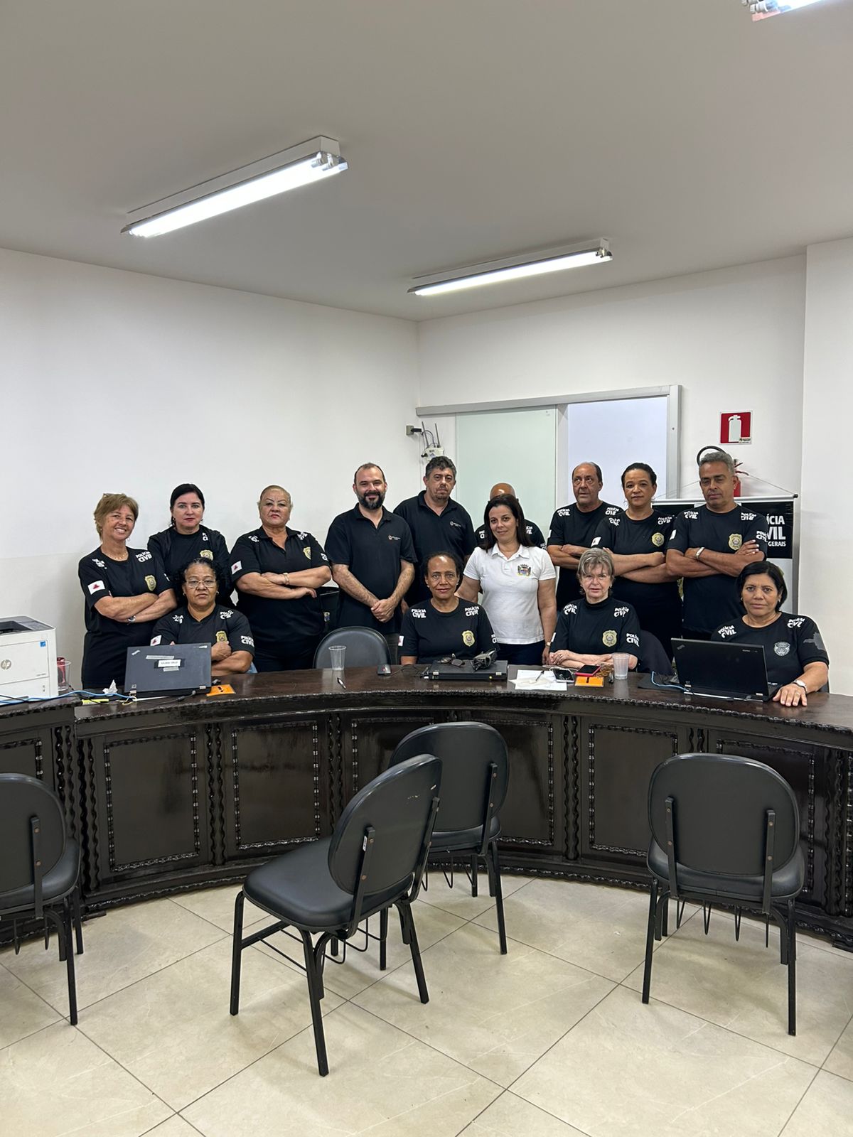 Mutirão para emissão da Carteira de Identidade Nacional beneficia população de Bicas